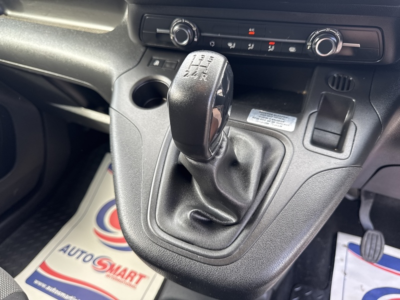 Vauxhall 1.5 Turbo D 2000 Sportive Panel Van 4dr Diesel Manual L1 H1 Euro 6 (s/s) (100 ps)