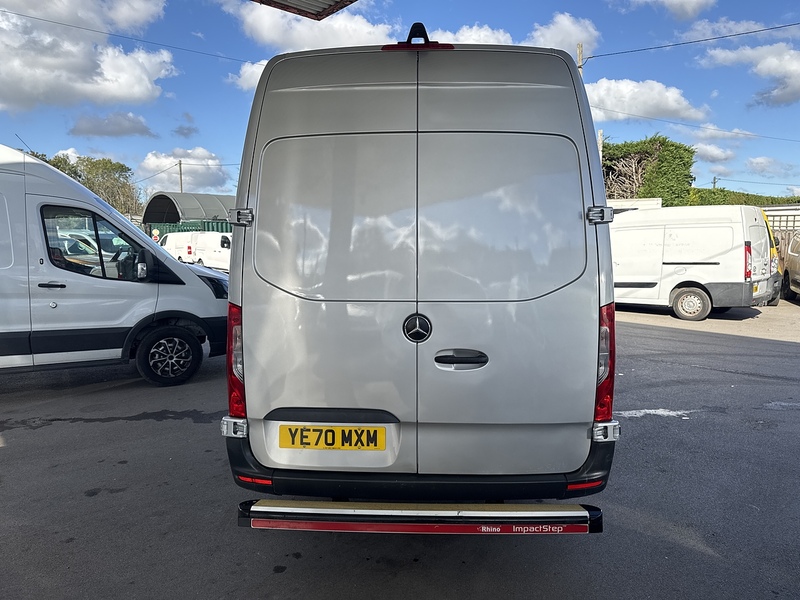 Mercedes-Benz 2.0 315 CDI Progressive Panel Van 5dr Diesel Manual RWD L3 H2 Euro 6 (s/s) (150 ps)