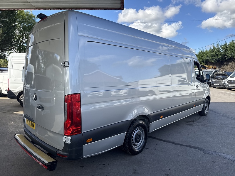 Mercedes-Benz 2.0 315 CDI Progressive Panel Van 5dr Diesel Manual RWD L3 H2 Euro 6 (s/s) (150 ps)