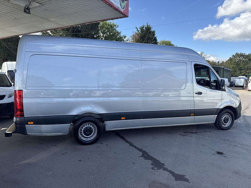Mercedes-Benz 2.0 315 CDI Progressive Panel Van 5dr Diesel Manual RWD L3 H2 Euro 6 (s/s) (150 ps)