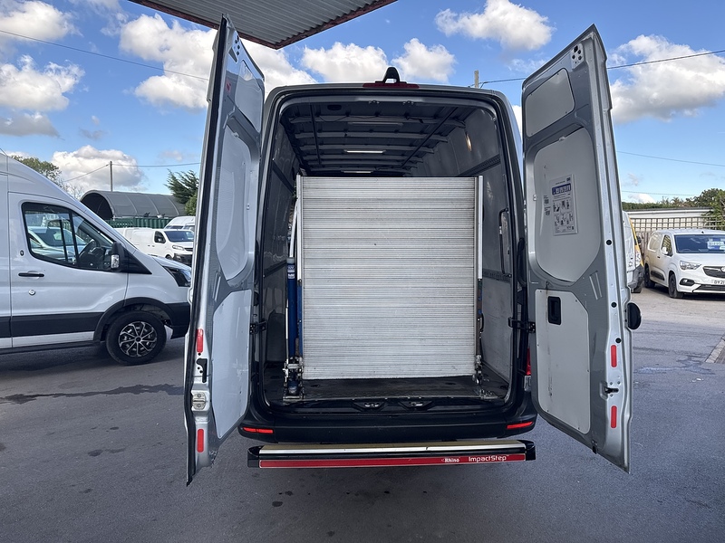 Mercedes-Benz 2.0 315 CDI Progressive Panel Van 5dr Diesel Manual RWD L3 H2 Euro 6 (s/s) (150 ps)
