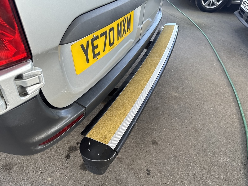 Mercedes-Benz 2.0 315 CDI Progressive Panel Van 5dr Diesel Manual RWD L3 H2 Euro 6 (s/s) (150 ps)