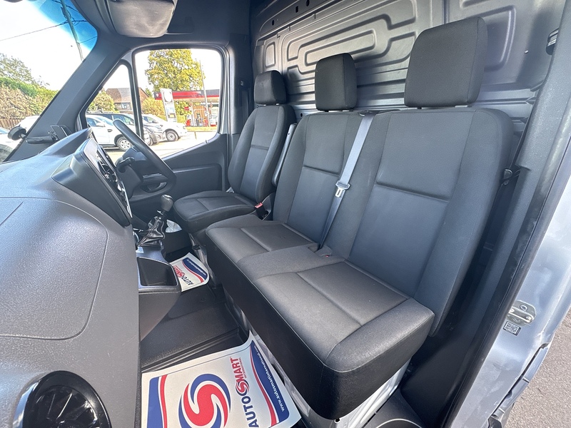 Mercedes-Benz 2.0 315 CDI Progressive Panel Van 5dr Diesel Manual RWD L3 H2 Euro 6 (s/s) (150 ps)