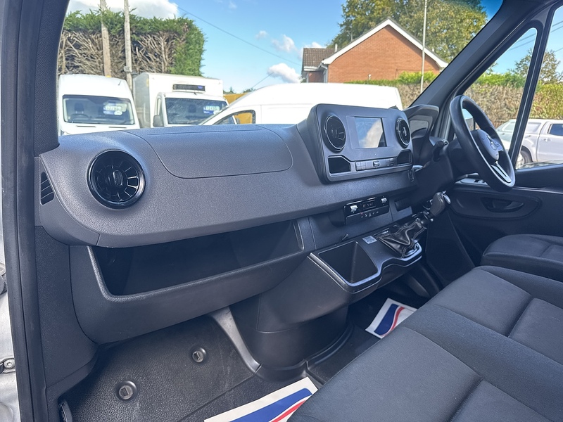 Mercedes-Benz 2.0 315 CDI Progressive Panel Van 5dr Diesel Manual RWD L3 H2 Euro 6 (s/s) (150 ps)