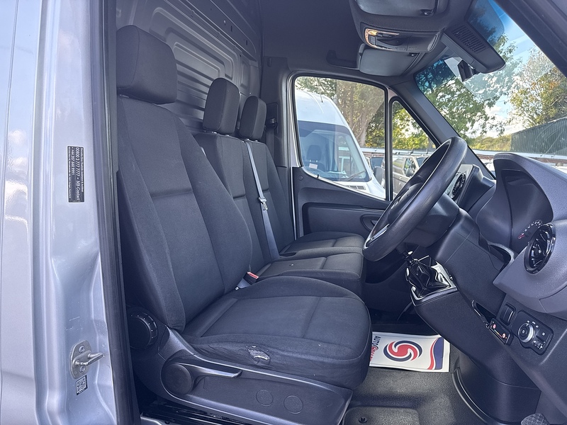 Mercedes-Benz 2.0 315 CDI Progressive Panel Van 5dr Diesel Manual RWD L3 H2 Euro 6 (s/s) (150 ps)