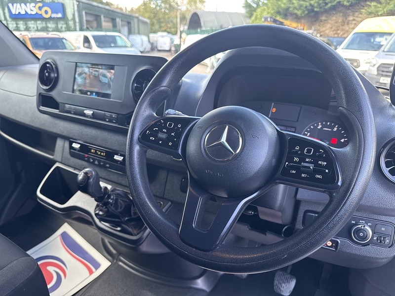 Mercedes-Benz 2.0 315 CDI Progressive Panel Van 5dr Diesel Manual RWD L3 H2 Euro 6 (s/s) (150 ps)