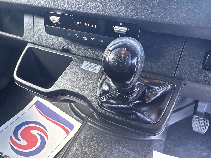 Mercedes-Benz 2.0 315 CDI Progressive Panel Van 5dr Diesel Manual RWD L3 H2 Euro 6 (s/s) (150 ps)