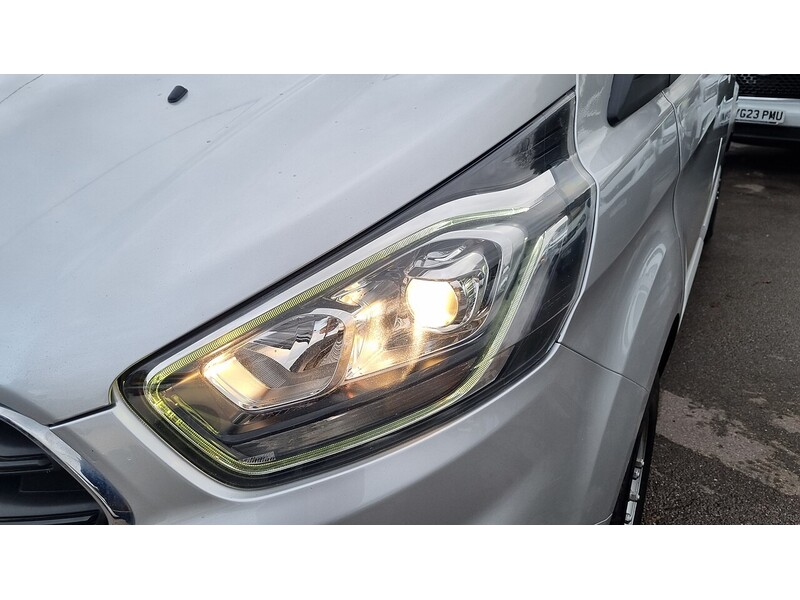 Ford 2.0 300 EcoBlue Limited Panel Van 5dr Diesel Manual L2 H1 Euro 6 (s/s) (130 ps)