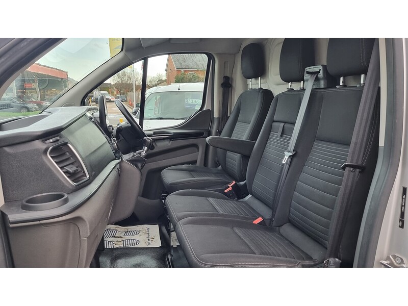 Ford 2.0 300 EcoBlue Limited Panel Van 5dr Diesel Manual L2 H1 Euro 6 (s/s) (130 ps)