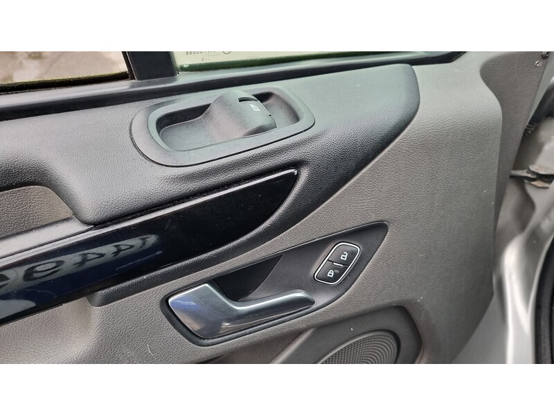 Ford 2.0 300 EcoBlue Limited Panel Van 5dr Diesel Manual L2 H1 Euro 6 (s/s) (130 ps)