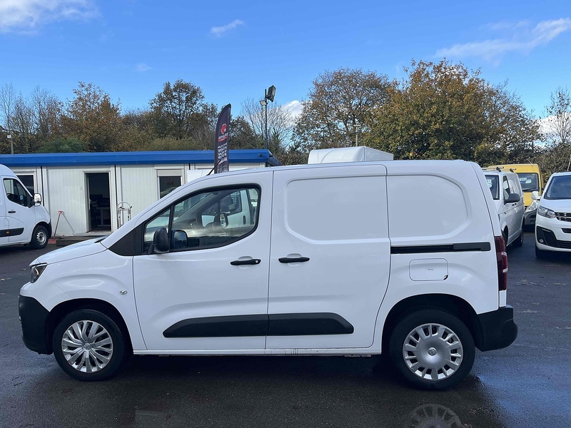 Peugeot 1.5 BlueHDi 1000 Professional Standard Panel Van 5dr Diesel Manual SWB Euro 6 (s/s) (100 bhp)