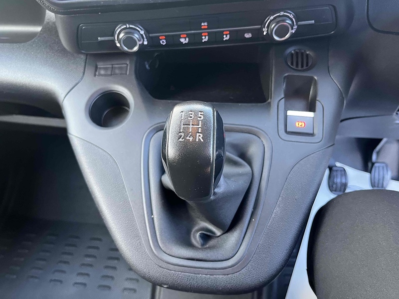 Peugeot 1.5 BlueHDi 1000 Professional Standard Panel Van 5dr Diesel Manual SWB Euro 6 (s/s) (100 bhp)