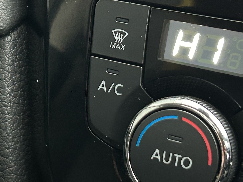 Nissan 1.3 DIG-T Acenta Premium SUV 5dr Petrol DCT Auto Euro 6 (s/s) (160 ps)