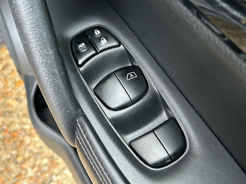 Nissan 1.3 DIG-T Acenta Premium SUV 5dr Petrol DCT Auto Euro 6 (s/s) (160 ps)