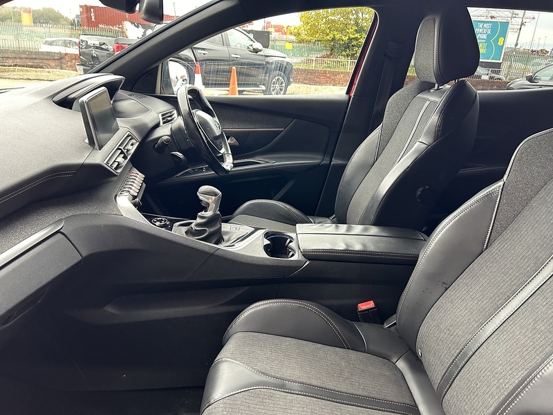 Peugeot 1.6 BlueHDi GT Line SUV 5dr Diesel Manual Euro 6 (s/s) (120 ps)