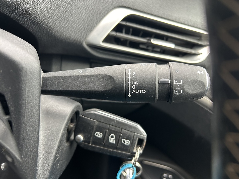 Peugeot 1.6 BlueHDi GT Line SUV 5dr Diesel Manual Euro 6 (s/s) (120 ps)