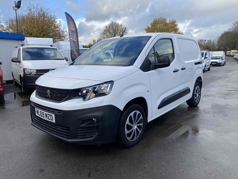 Peugeot 1.5 BlueHDi 1000 Professional Standard Panel Van 5dr Diesel Manual SWB Euro 6 (100 bhp)