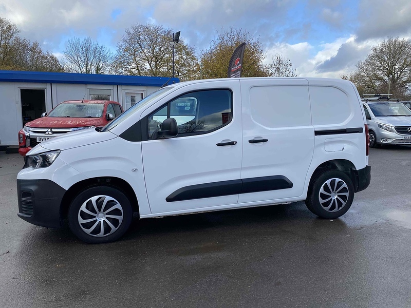 Peugeot 1.5 BlueHDi 1000 Professional Standard Panel Van 5dr Diesel Manual SWB Euro 6 (100 bhp)