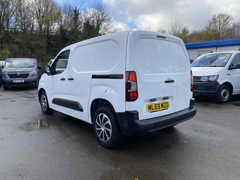 Peugeot 1.5 BlueHDi 1000 Professional Standard Panel Van 5dr Diesel Manual SWB Euro 6 (100 bhp)