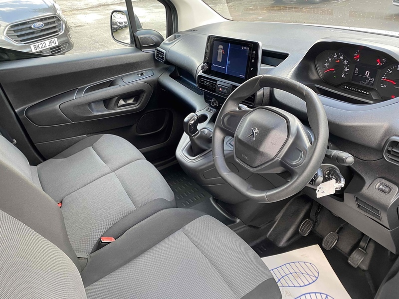 Peugeot 1.5 BlueHDi 1000 Professional Standard Panel Van 5dr Diesel Manual SWB Euro 6 (100 bhp)