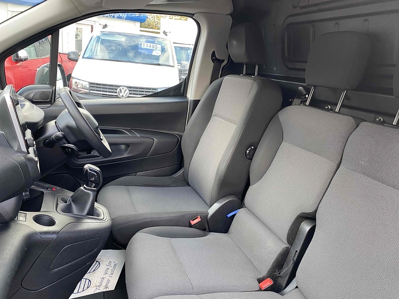 Peugeot 1.5 BlueHDi 1000 Professional Standard Panel Van 5dr Diesel Manual SWB Euro 6 (100 bhp)