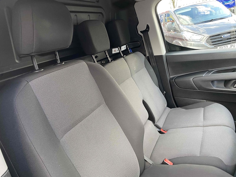 Peugeot 1.5 BlueHDi 1000 Professional Standard Panel Van 5dr Diesel Manual SWB Euro 6 (100 bhp)