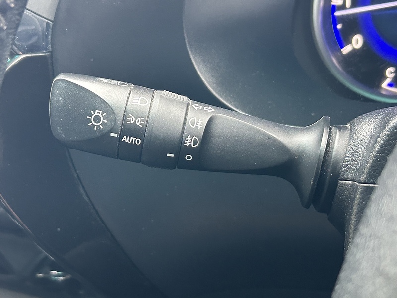 Toyota D-4D Invincible Pickup 2.4 Automatic Diesel