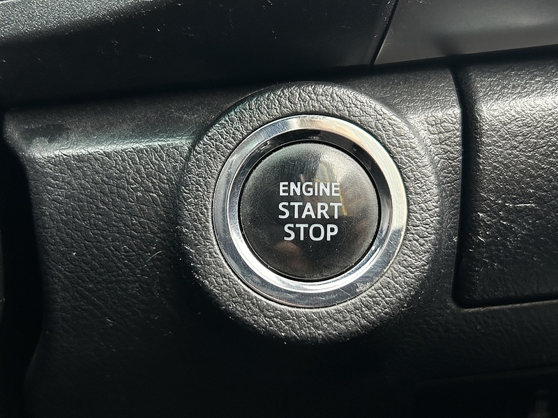 Toyota D-4D Invincible Pickup 2.4 Automatic Diesel