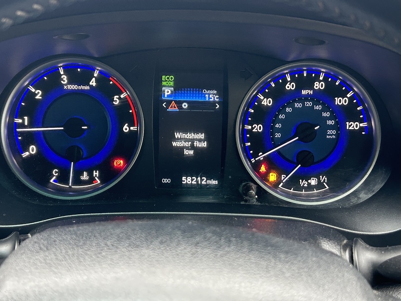 Toyota D-4D Invincible Pickup 2.4 Automatic Diesel