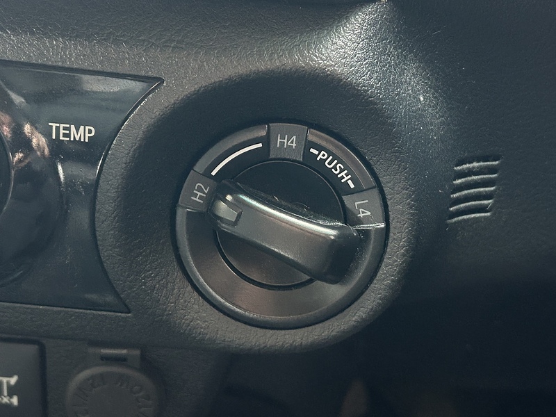 Toyota D-4D Invincible Pickup 2.4 Automatic Diesel