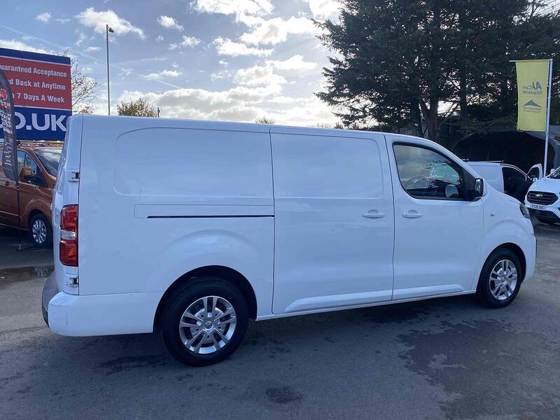 Vauxhall 1.5 Turbo D 2900 Sportive Panel Van 5dr Diesel Manual L2 H1 Euro 6 (s/s) (100 ps)