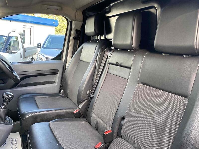 Vauxhall 1.5 Turbo D 2900 Sportive Panel Van 5dr Diesel Manual L2 H1 Euro 6 (s/s) (100 ps)