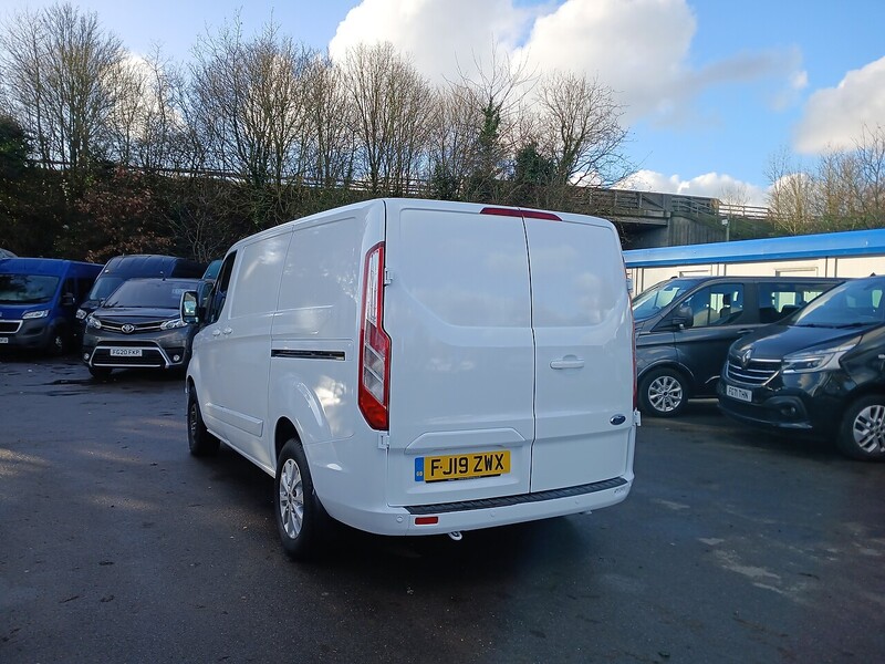 Ford 2.0 300 EcoBlue Limited Panel Van 5dr Diesel Manual L1 H1 Euro 6 (170 ps)