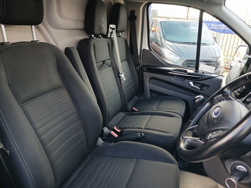 Ford 2.0 300 EcoBlue Limited Panel Van 5dr Diesel Manual L1 H1 Euro 6 (170 ps)