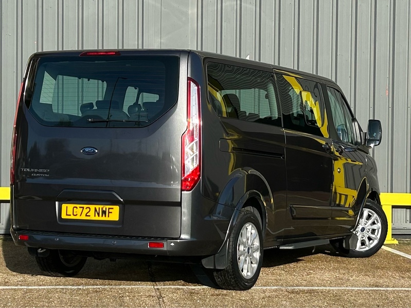 Ford 2.0 320 EcoBlue Titanium Minibus Double Cab 5dr Diesel Auto L2 Euro 6 (s/s) (130 ps)