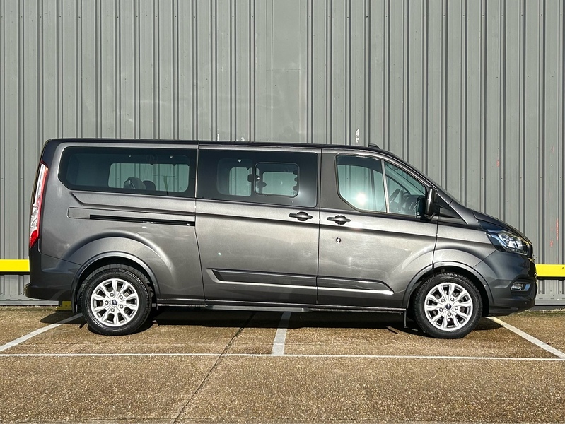 Ford 2.0 320 EcoBlue Titanium Minibus Double Cab 5dr Diesel Auto L2 Euro 6 (s/s) (130 ps)