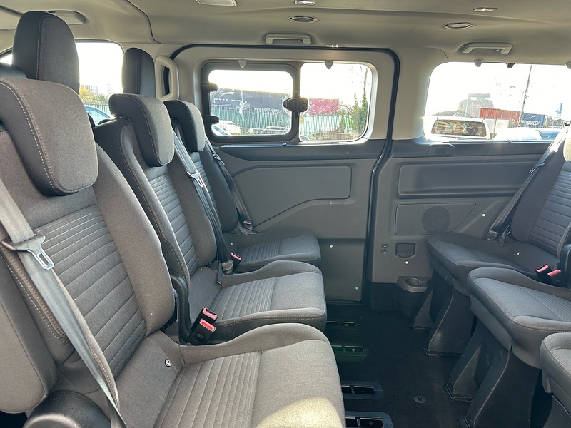 Ford 2.0 320 EcoBlue Titanium Minibus Double Cab 5dr Diesel Auto L2 Euro 6 (s/s) (130 ps)