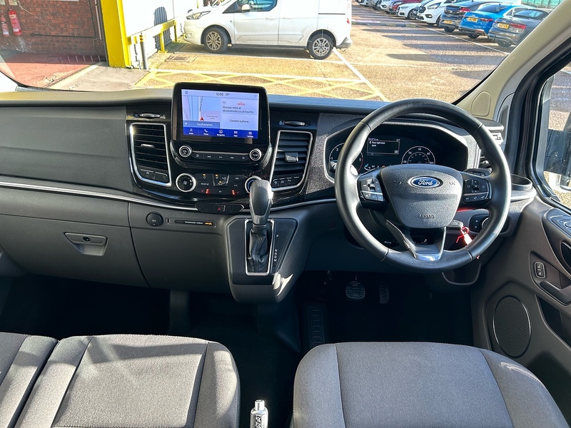 Ford 2.0 320 EcoBlue Titanium Minibus Double Cab 5dr Diesel Auto L2 Euro 6 (s/s) (130 ps)