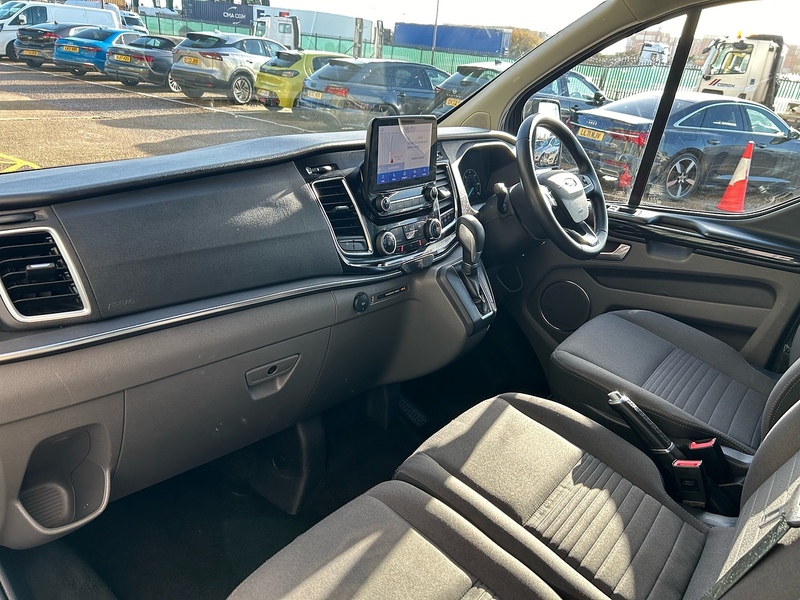 Ford 2.0 320 EcoBlue Titanium Minibus Double Cab 5dr Diesel Auto L2 Euro 6 (s/s) (130 ps)