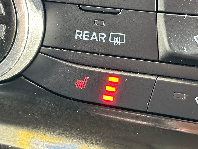 Ford 2.0 320 EcoBlue Titanium Minibus Double Cab 5dr Diesel Auto L2 Euro 6 (s/s) (130 ps)