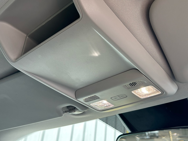 Ford 2.0 320 EcoBlue Titanium Minibus Double Cab 5dr Diesel Auto L2 Euro 6 (s/s) (130 ps)