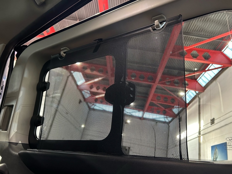 Ford 2.0 320 EcoBlue Titanium Minibus Double Cab 5dr Diesel Auto L2 Euro 6 (s/s) (130 ps)