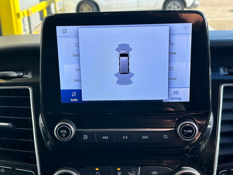 Ford 2.0 320 EcoBlue Titanium Minibus Double Cab 5dr Diesel Auto L2 Euro 6 (s/s) (130 ps)