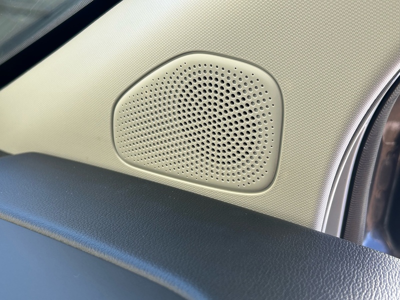 Ford 2.0 320 EcoBlue Titanium Minibus Double Cab 5dr Diesel Auto L2 Euro 6 (s/s) (130 ps)