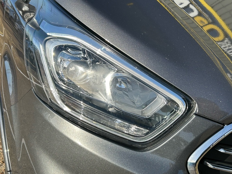 Ford 2.0 320 EcoBlue Titanium Minibus Double Cab 5dr Diesel Auto L2 Euro 6 (s/s) (130 ps)