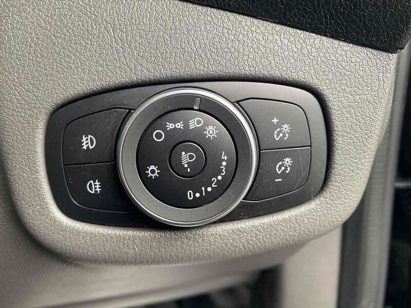 Ford 1.5 200 EcoBlue Limited Panel Van 5dr Diesel Manual L1 Euro 6 (s/s) (120 ps)