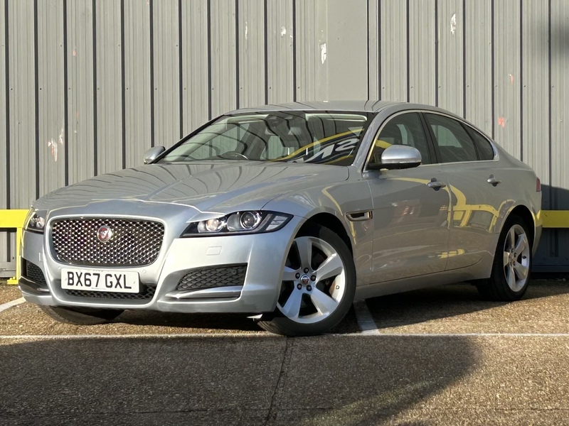 Jaguar 2.0d Portfolio Saloon 4dr Diesel Auto Euro 6 (s/s) (180 ps)