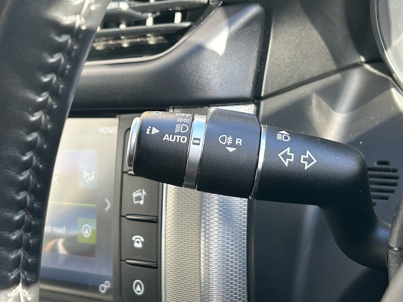 Jaguar 2.0d Portfolio Saloon 4dr Diesel Auto Euro 6 (s/s) (180 ps)