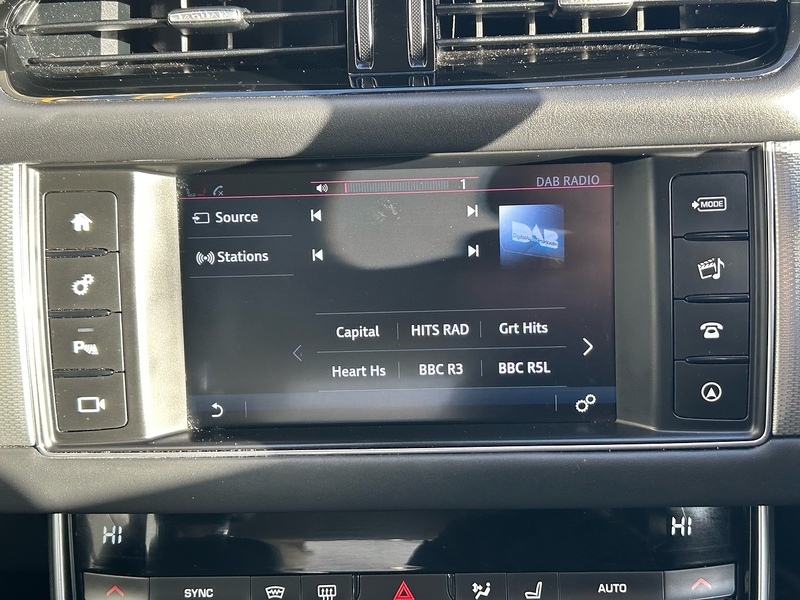 Jaguar 2.0d Portfolio Saloon 4dr Diesel Auto Euro 6 (s/s) (180 ps)