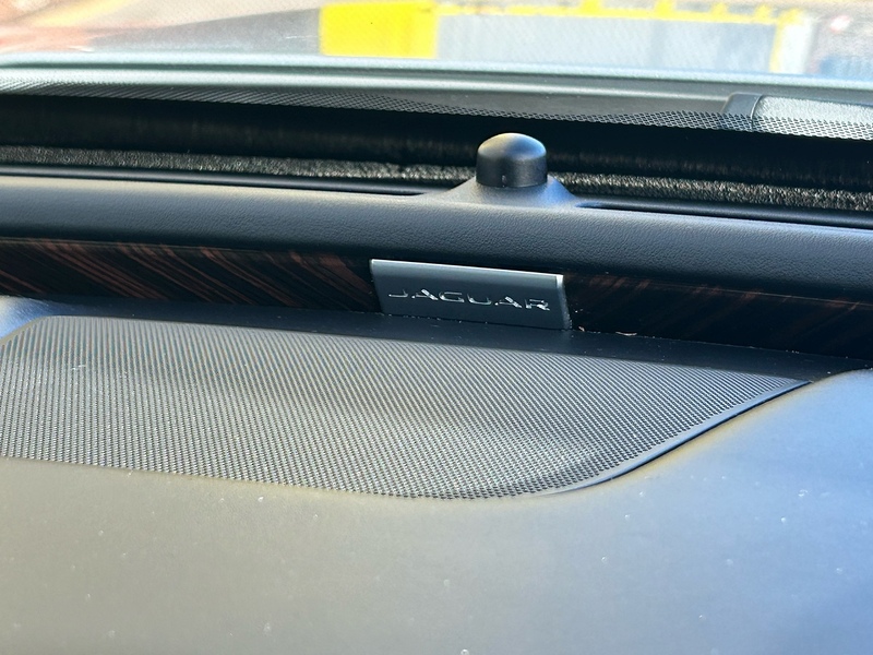 Jaguar 2.0d Portfolio Saloon 4dr Diesel Auto Euro 6 (s/s) (180 ps)